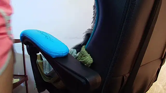 klylls squirt  online show from May 4, 7:17 pm