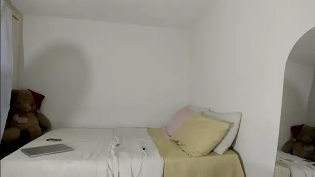 ValienteGirl  online show from June 25, 4:12 am