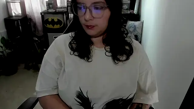 aika-dreams online show from June 4, 2:43 pm