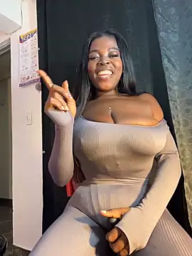 karinacortes online show from May 2, 3:43 am