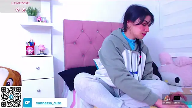 Vannessa  Shy online show from September 18, 11:25 pm