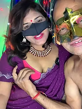 Snapshot of Sexy-cpl-riya chatting on October 19, 6:48 am Sexy-cpl-riya online show from October 19, 6:48 am