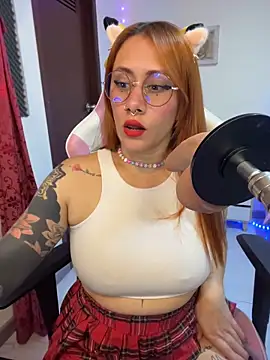 Luna Paris  online show from June 20, 2:48 am