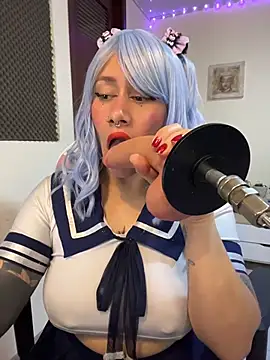 Luna Paris  online show from August 5, 2:56 pm