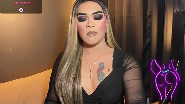 Snapshot of VictoriaEliz chatting on November 1, 1:37 pm VictoriaEliz online show from November 1, 1:37 pm