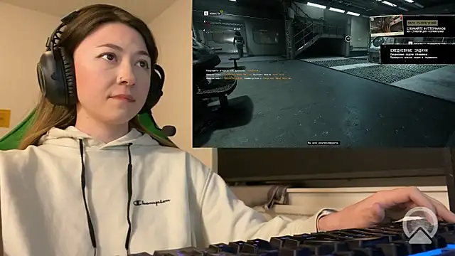 chibi moon  online show from March 8, 7:51 pm