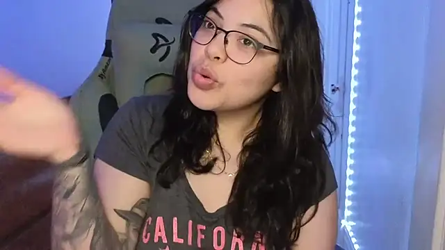 drizzypeach602 online show from October 6, 5:24 am