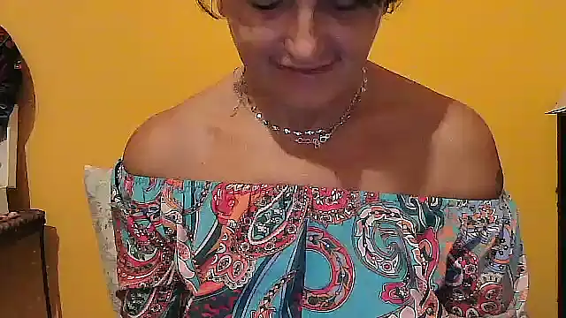 Snapshot of -Mia-__ chatting on September 15, 7:16 am -Mia- online show from September 15, 7:16 am