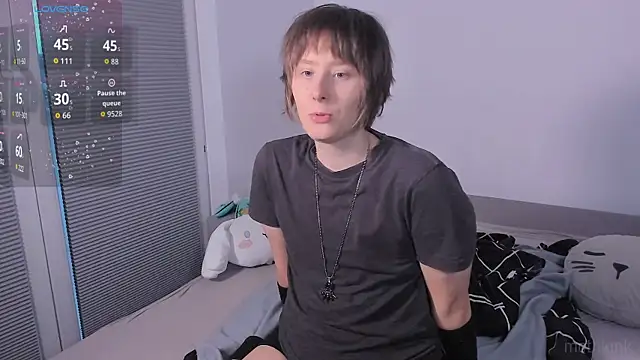 mothkink online show from July 7, 6:43 pm