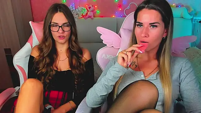 ivannatompsonnn online show from July 1, 3:17 am