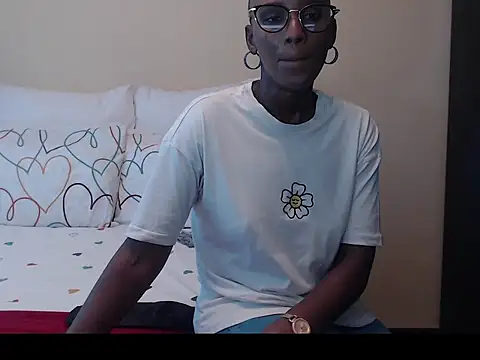 Snapshot of yummycherryxx chatting on October 3, 8:41 am yummycherryxx online show from October 3, 8:41 am