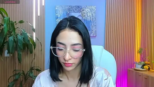barbie scoth  online show from May 1, 9:40 pm