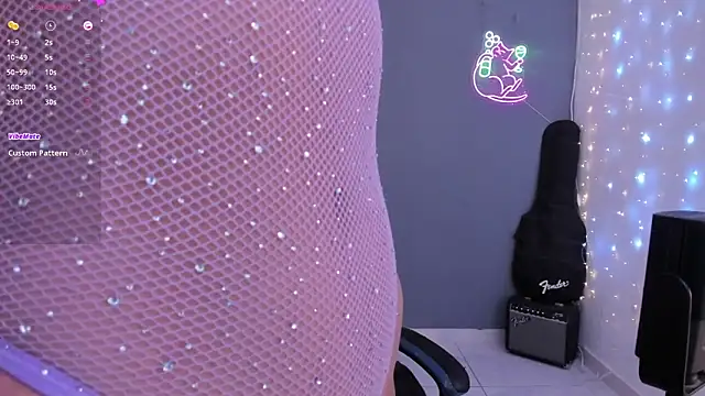Snapshot of labrika_ chatting on October 7, 3:49 pm labrika online show from October 7, 3:49 pm