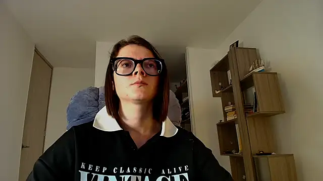 Arya starrk online show from November 23, 1:57 pm