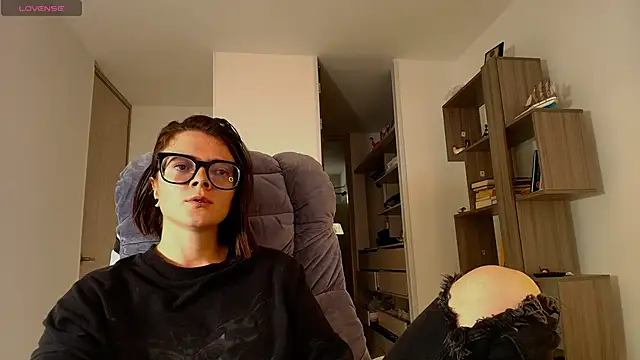 Arya starrk online show from November 5, 2:33 pm