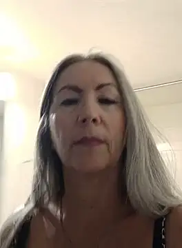 Snapshot of EvaRobinson chatting on October 13, 8:11 pm EvaRobinson online show from October 13, 8:11 pm