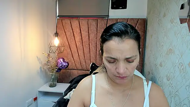 MarilynMiilf  online show from November 3, 7:29 pm