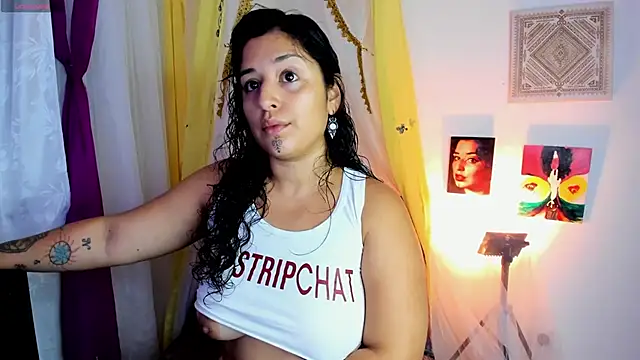 sophiaamethystt online show from November 27, 4:43 pm