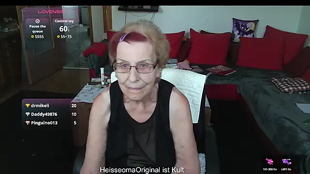 HeisseomaOriginal online show from July 10, 11:43 am