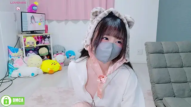 -M Hinano  online show from April 3, 2:04 pm