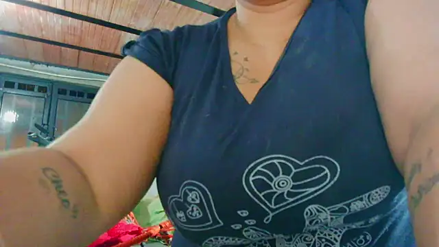 Snapshot of Diana_Lozano chatting on October 4, 10:10 am Diana Lozano online show from October 4, 10:10 am