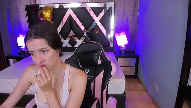 Linda4Petite online show from July 22, 6:31 pm