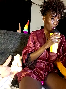 lynnkatrina online show from March 14, 3:29 am