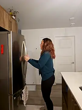 Ellie-L-Elizabeth online show from November 9, 12:16 am