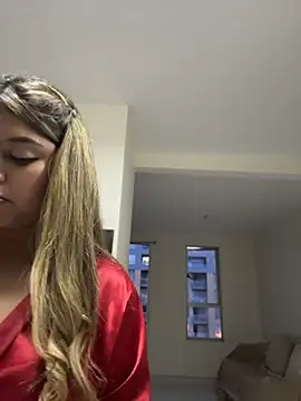 lunablossom  online show from July 4, 11:33 pm