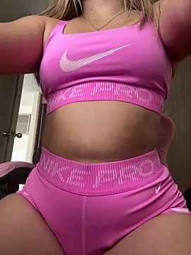 lunablossom  online show from October 2, 8:36 pm