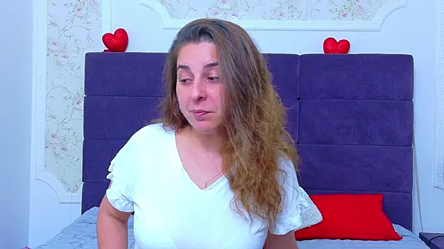 KarinaNoir online show from June 15, 4:12 am