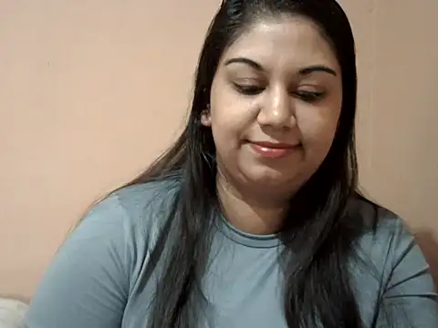bellachow10 online show from August 5, 8:20 am