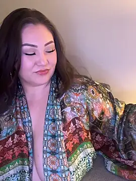 RosieDixx online show from May 7, 5:01 am