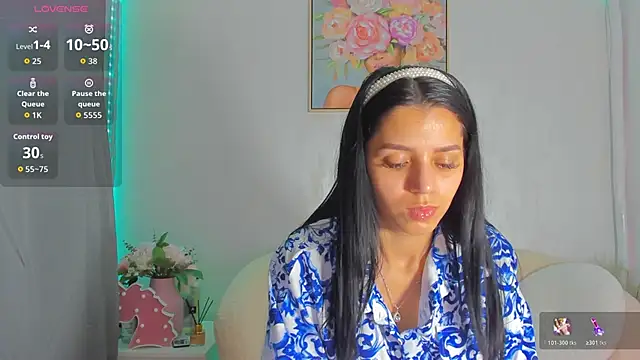 Sarabecker online show from June 17, 9:43 am