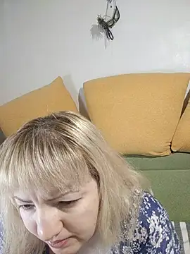 stefanyharper16 online show from March 11, 8:22 pm