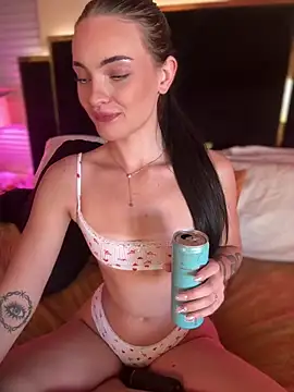 KarissaChantelle online show from June 19, 5:27 pm