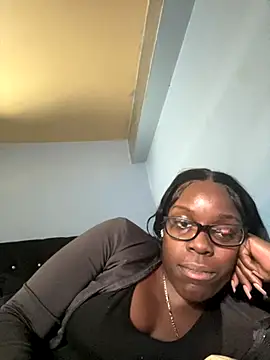 ChocolateBuns101 online show from November 13, 8:30 pm