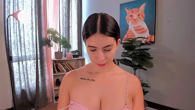 LiaPearce online show from July 30, 1:56 pm