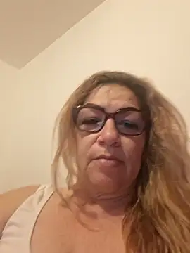 gisela27 online show from August 3, 3:54 am
