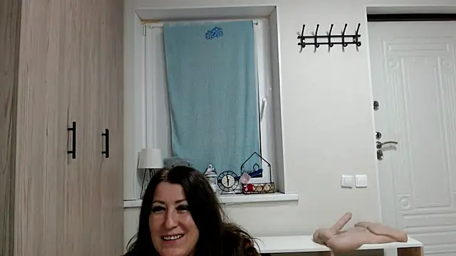 increible della online show from May 27, 6:27 pm