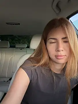 clairewntr online show from July 3, 7:42 pm