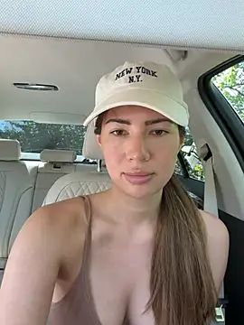 clairewntr online show from June 26, 10:27 am