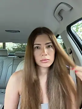 clairewntr online show from June 18, 6:46 pm