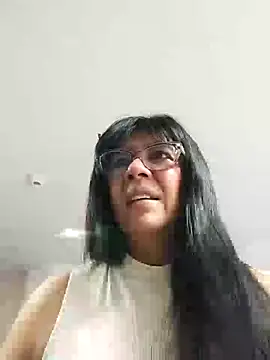 aisha latina online show from July 21, 2:29 pm
