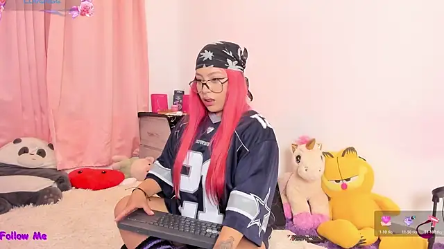 SophieRossi online show from February 24, 7:51 am