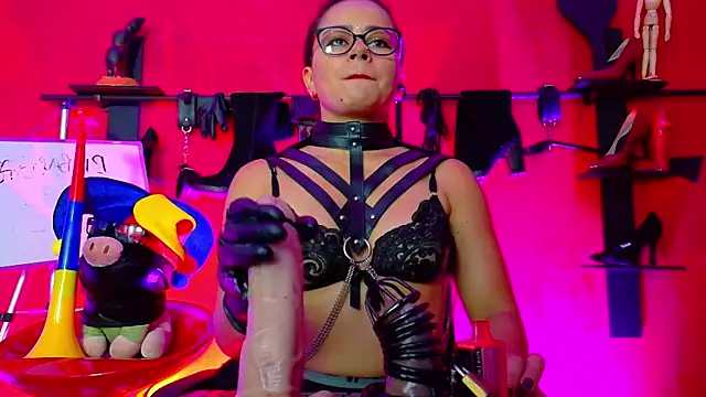 MistressSlut1 online show from June 16, 11:22 am