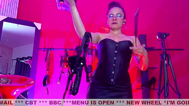 MistressSlut1 online show from November 19, 11:32 am