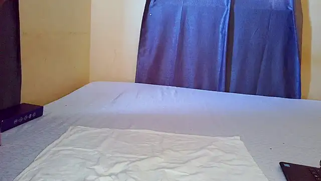 BrieryTomato online show from July 18, 9:12 am
