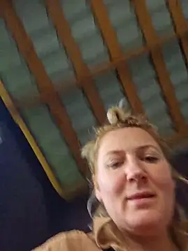 Snapshot of Marushka chatting on September 23, 1:42 pm Marushka online show from September 23, 1:42 pm