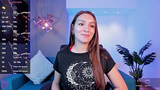 miataylorr1 online show from March 4, 11:50 am